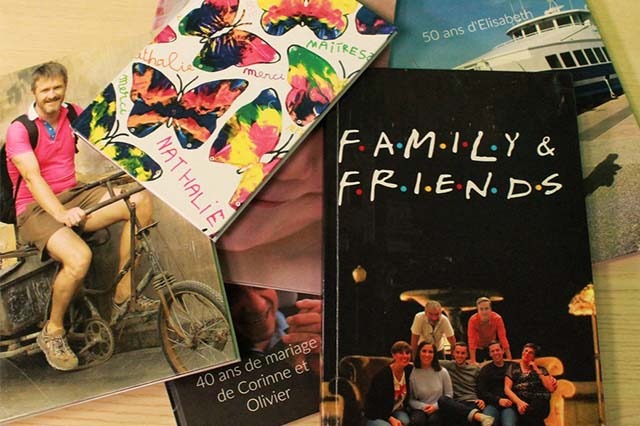 Des exemples variés d'album personnalisé pour un cadeau qui fera plaisir à un malade du cancer